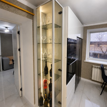 Mobilier de bucătărie A-1 pentru cuptor încorporabil, cuptor cu microunde și frigider Dulap pentru tehnică încorporabilă A-1 cu vitrină și iluminare LED